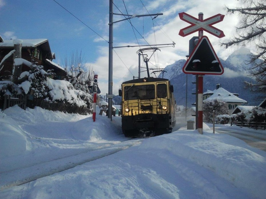 GoldenPass Express